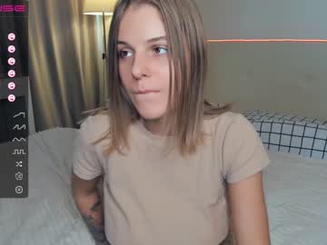 girl
        erline_may cam image #2528545