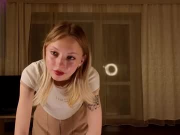 girl Webcam Girls Sex Thressome And Foursome with lynettedendy