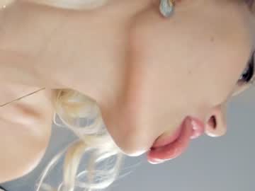 girl
        sonya_kelsey cam image #1868618