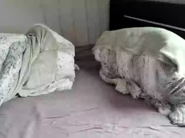 girl
        lunaticminx cam image #3840815