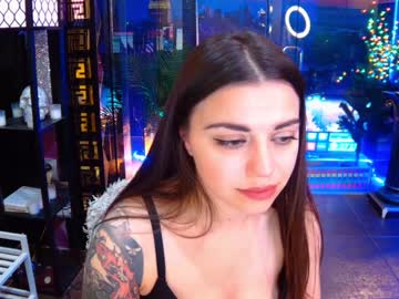 girl
        alma_pearl cam image #844310
