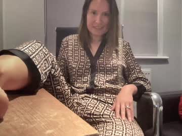 girl
        eatmypie69 cam image #4542325