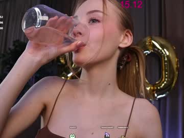 girl
        lissa_meooow cam image #3796534