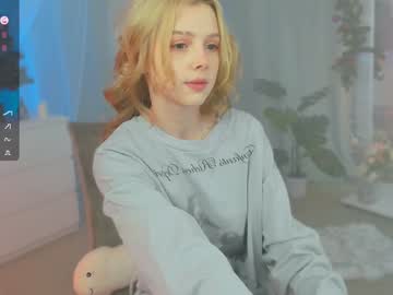 girl
        little_anitta cam image #3907312