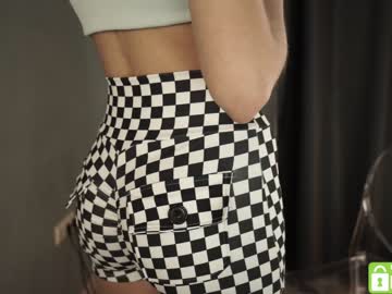 girl
        tessarosse_ cam image #1160345