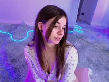 girl
        misty_sparks cam image #4352348