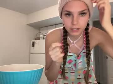 girl
        xyleialuv cam image #325670