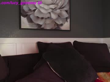 girl
        lucy_gooosey cam image #2067155