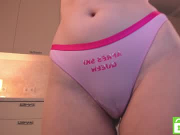 girl
        annareffett0 cam image #490822