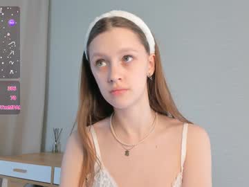 girl
        cwenhardey cam image #3941501