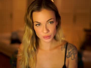 girl
        melodymate cam image #2706736