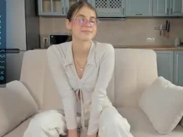 girl
        gellykliar cam image #1830114