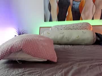 girl
        mis_eva cam image #3854817
