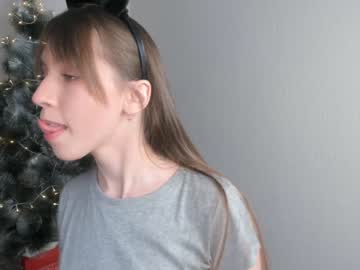 girl
        catherinemahoney cam image #259169