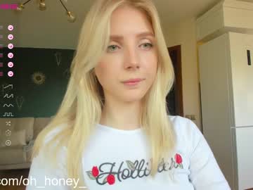 girl
        oh_honey_ cam image #1321503