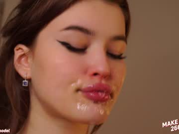 girl
        w0wgirls cam image #576243