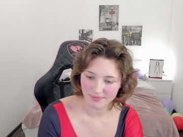 girl
        cherry_lea_ cam image #1731686