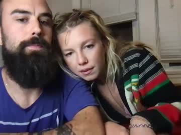 couple
        tellmetaji cam image #1857880