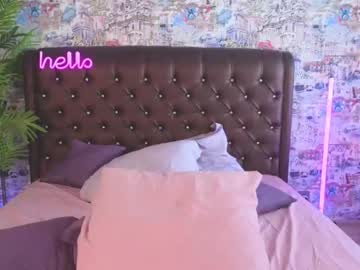 girl
        angelina_new cam image #3246613