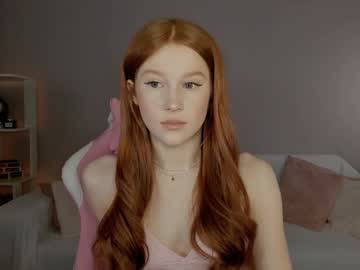 girl
        leahsthetics cam image #3921120
