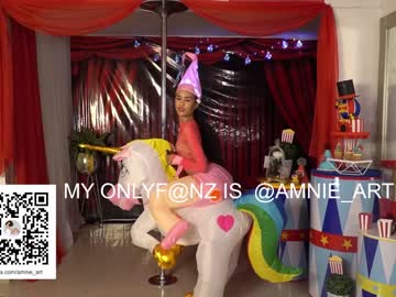 girl
        amnie_ cam image #813391