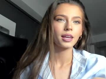 girl
        isia_slay cam image #330309