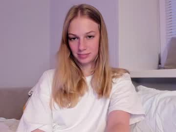 girl
        magic_couple13 cam image #2266332