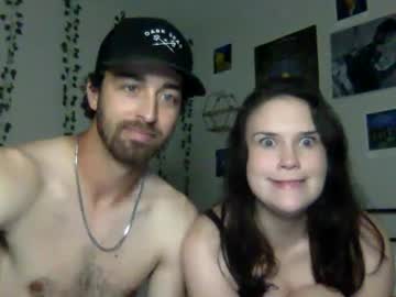 couple
        zandg cam image #3394018