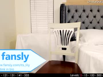 girl
        its_lily cam image #316069
