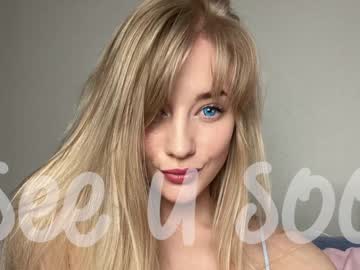 girl
        emma_lov2 cam image #319607