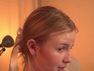 girl
        claireprincess cam image #2267874