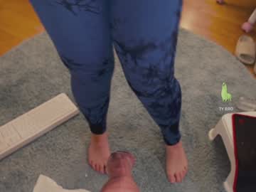 girl
        chery_lady22 cam image #3491640