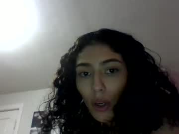 girl
        lexysexy_ cam image #693635