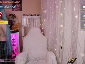 girl
        yourcutewaifu cam image #3532948