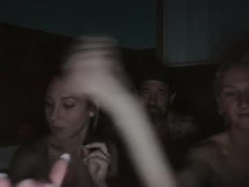 couple
        yourfavthrouple cam image #1450593