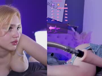 couple
        sexy_blonde_doll cam image #4423019