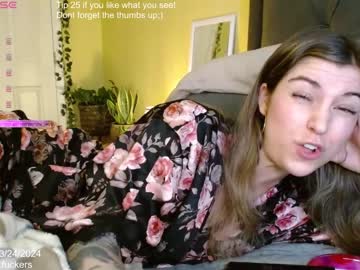 girl
        skybella_ cam image #2524378