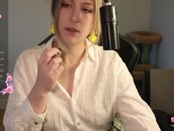 girl
        alexa_dream cam image #3135009
