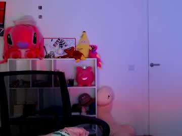 girl
        evaa_coy cam image #3773102