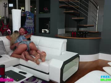 couple
        wildwifebarbie cam image #2716403