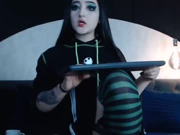 girl
        charlotte_germanotta_ cam image #1764593