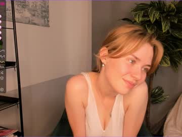 girl
        lastsenses cam image #1430323