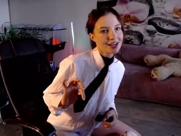 girl
        jennycutey cam image #1446298