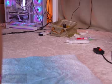 girl
        lil_eva cam image #2768267