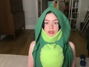 girl
        littlesugarpea cam image #2196898
