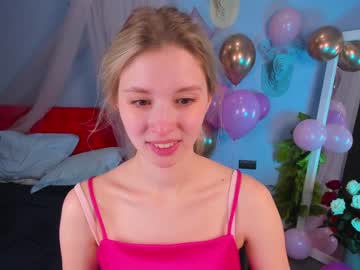 girl
        milablush cam image #1922216