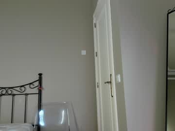 girl
        mazeekiin cam image #3742903