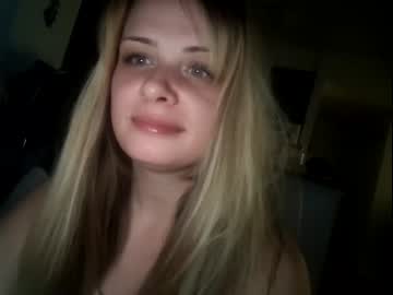 couple
        allysplayroom cam image #513064