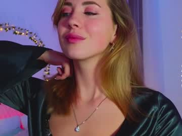 girl
        emmi_rosee cam image #3994916