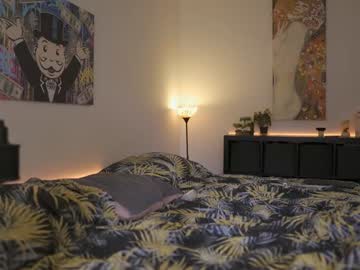 couple
        hotchillylovers cam image #3099686